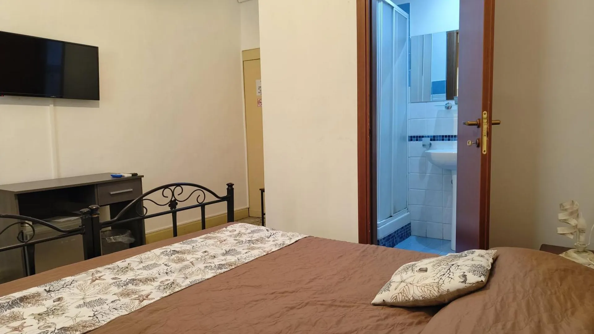 *** Bed & Breakfast B&B Ventura Città di Lipari Italia